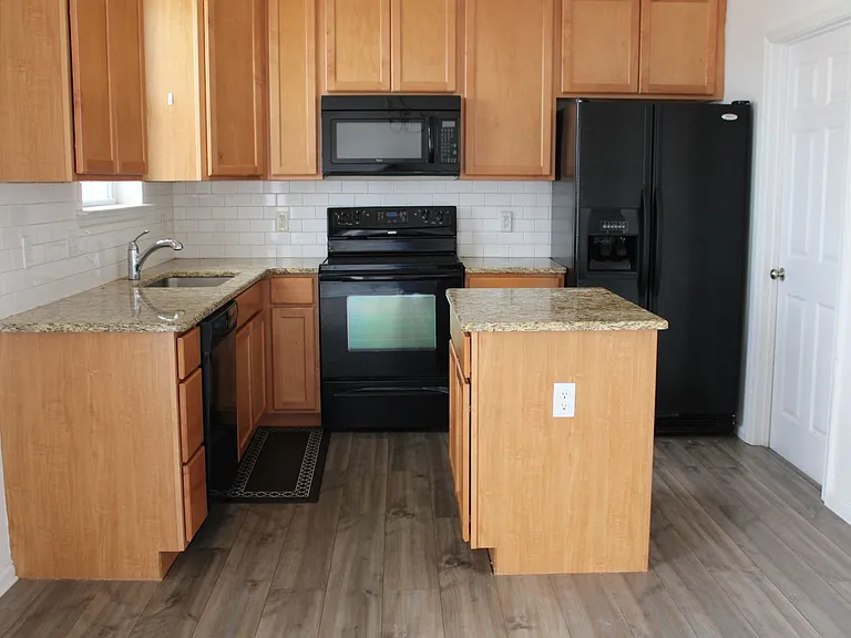 1236 Ledge Dr — Photo 10