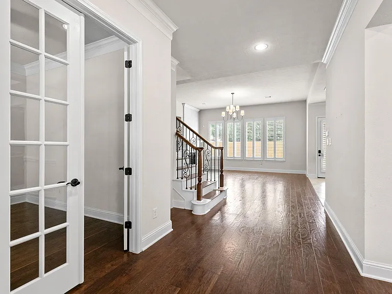 18900 N Bee Cave Springs Cir — Photo 3