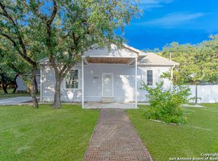 23620 Mathis Rd, Elmendorf, TX 78112