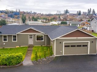 520 Shambo Dr, White Salmon, WA