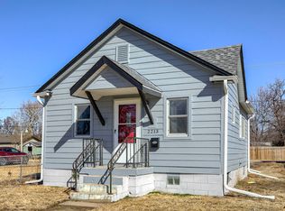 2213 S 11th St, Council Bluffs, IA 51501