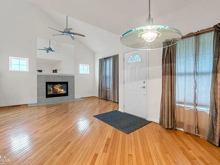 1400 Beaconsfield Ave — Photo 5