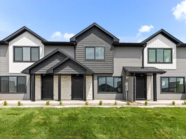 594 NE Hart Ln, Ankeny, IA 50021