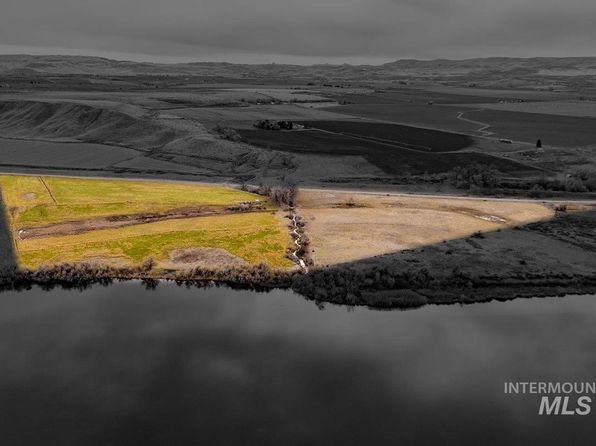 1212 River Rd, Homedale, ID 83628