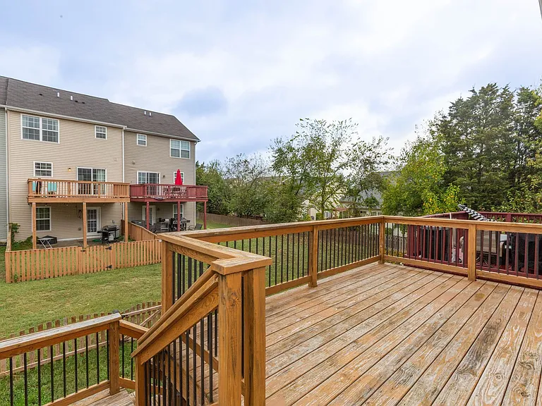 228 Morlatt Ln — Photo 34