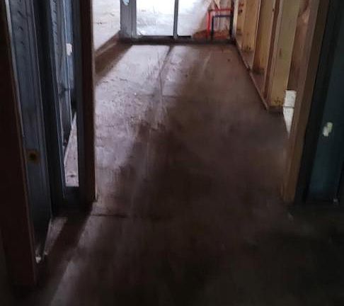4th image of 662 E Lippincott St