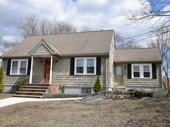 42 Herbert St, Wakefield, MA 01880