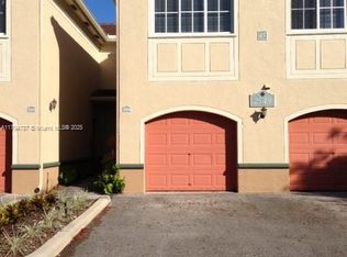 2549 Centergate Dr APT 204, Hollywood, FL 33025