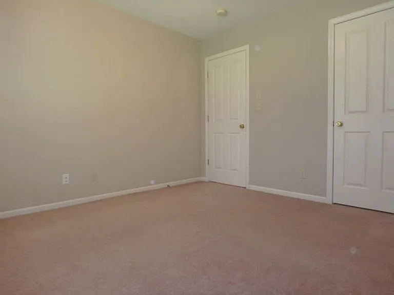 2303 Silver Leaf Ct — Photo 16