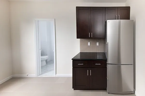 Rented by Jonis Realty | media 11