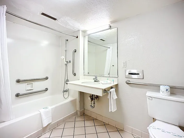Stayable Jacksonville North — Photo 12