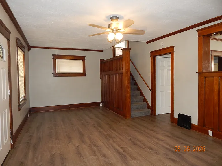 210 Roslyn Ave NW — Photo 6
