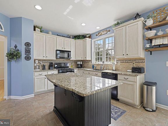 5th image of 9251 Bowers Brook Pl