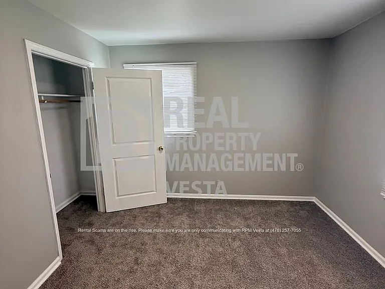 4253 Hillary Pl — Photo 8
