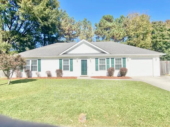 500 Windward Dr, Chesapeake, VA 23320