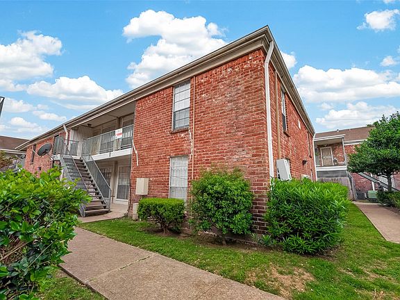3rd image of 9201 Clarewood Dr APT 191