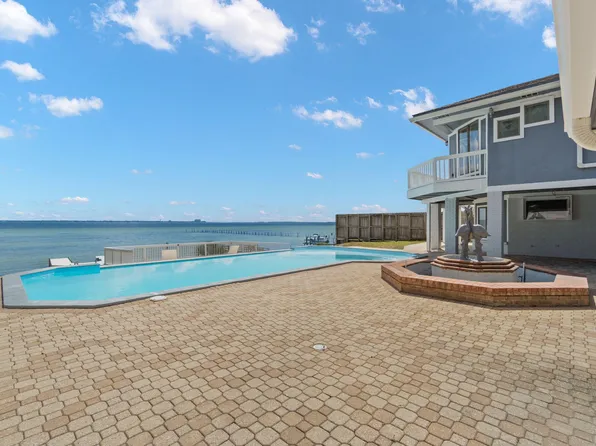 5 Country Club Rd, Shalimar, FL 32579