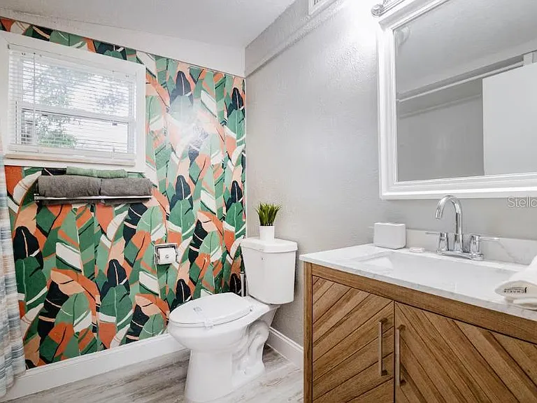 8311 N Newport Ave — Photo 9