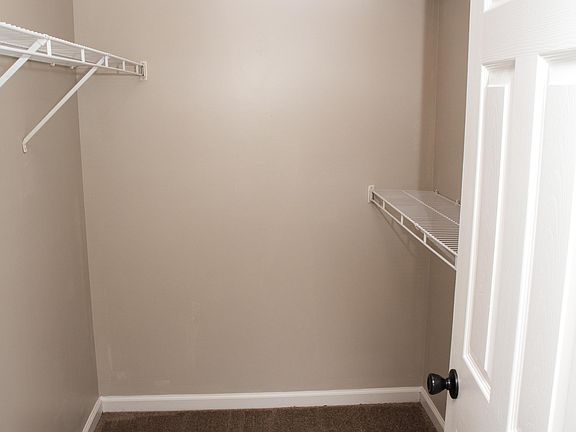 3rd image of 4010 Oellerich St