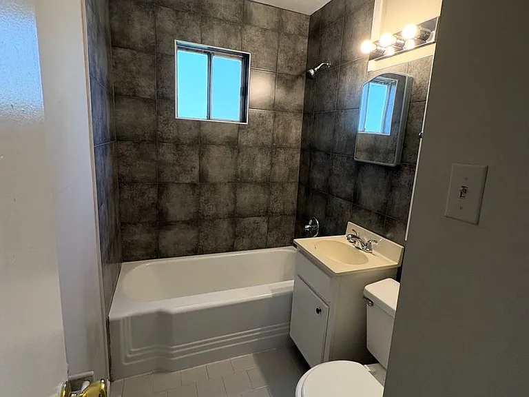 4889 Montgomery Rd — Photo 6