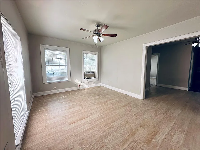 1 Sidney St #1 — Photo 3