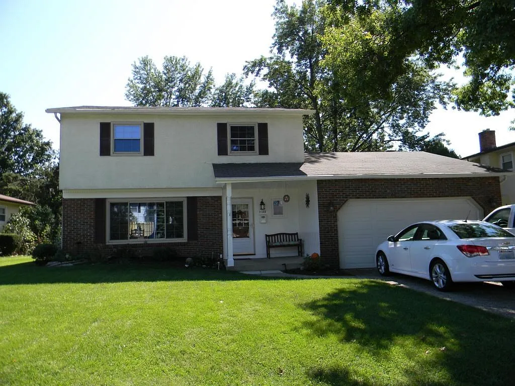 1133 Upland Dr photo 1