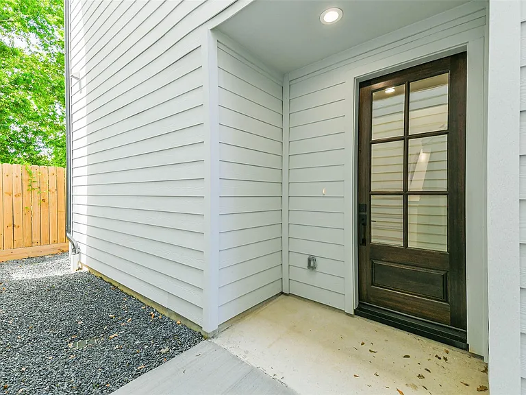 5703 Balbo St #F — Photo 4
