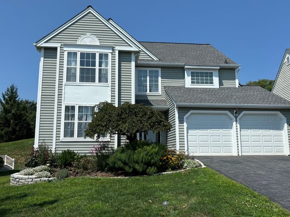 418 Carpenters Cove Ln