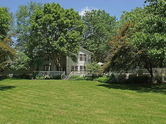 3rd image of 319 Marawood Dr