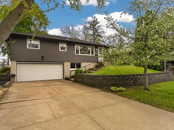 2210 23rd St NW, Rochester, MN 55901