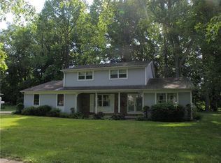 823 Pinetree Dr, Girard, PA 16417