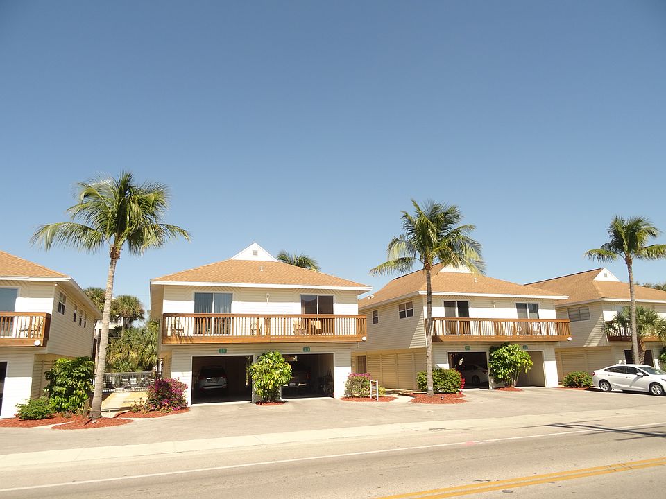 2nd image of 5370 Estero Blvd