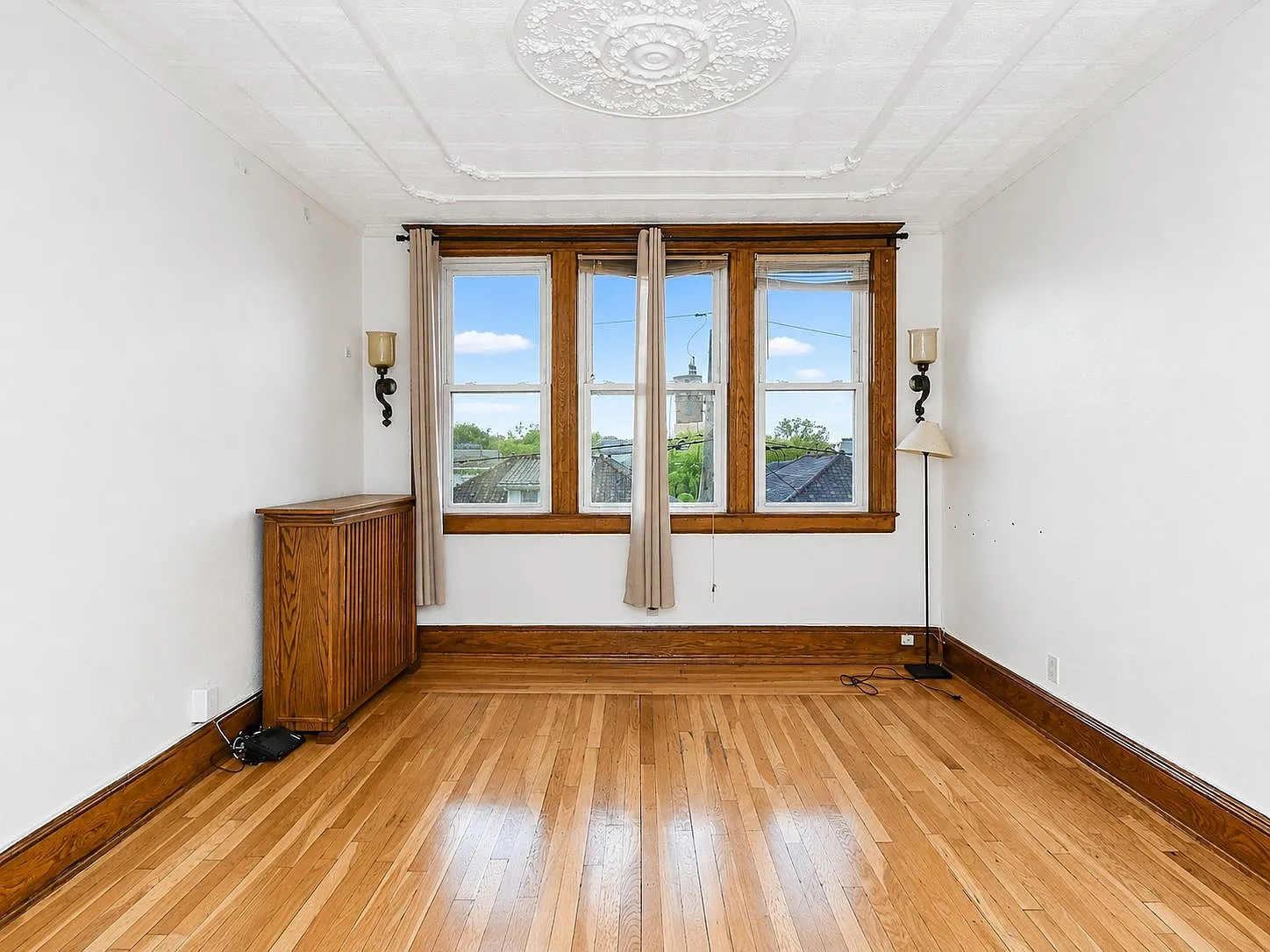2 bed, 1.0 bath, $2,400 — Photo 4