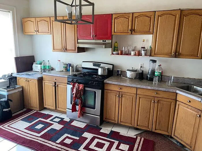 2 bed, 1.5 bath, 1200 sqft, $2,050 — Photo 3
