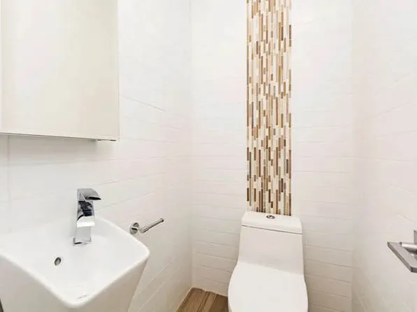 510 Jackson Avenue image 7 of 9