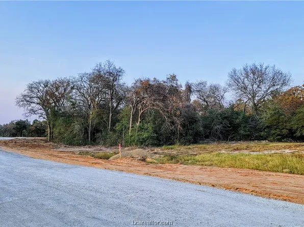 35 Yorkshire Trl, Franklin, TX 77856