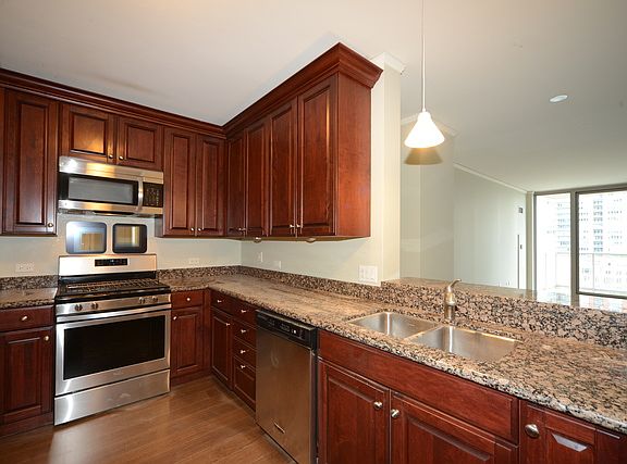 4th image of 420 E Waterside Dr Unit 308