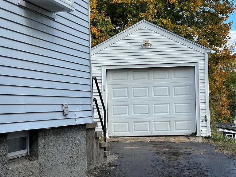 23 Home Ave — Photo 19