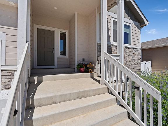 5th image of 956 Maplebrook Dr