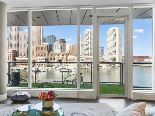 22 Liberty Dr Unit 7M, Boston, MA 02210