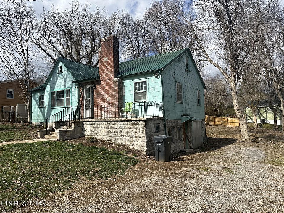 2nd image of 303 Colonial Dr