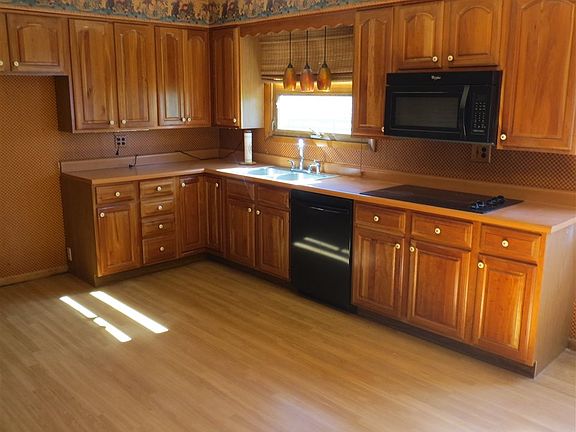 3rd image of 8848 S County Road 125 W