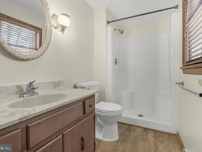 22397 Armstrong Dr — Photo 30
