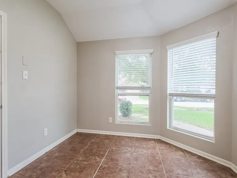 7215 Fox Scene Dr — Photo 8