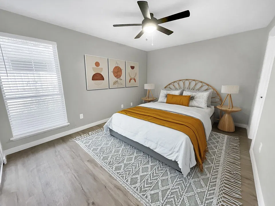 2 bed, 940 sqft, $1,745 — Photo 2