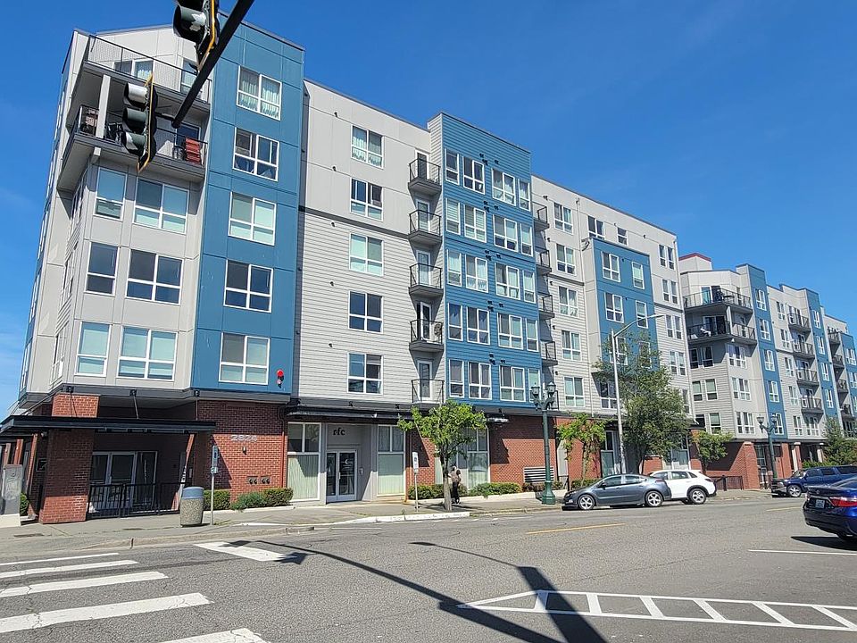 1st image of 2818 Grand Ave #209