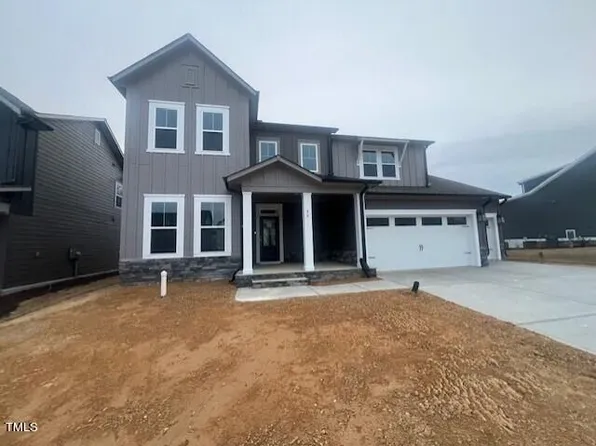 96 Retreat Dr, Fuquay Varina, NC 27526
