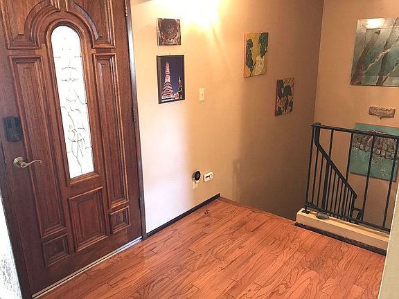 3rd image of 211 Florence Ave