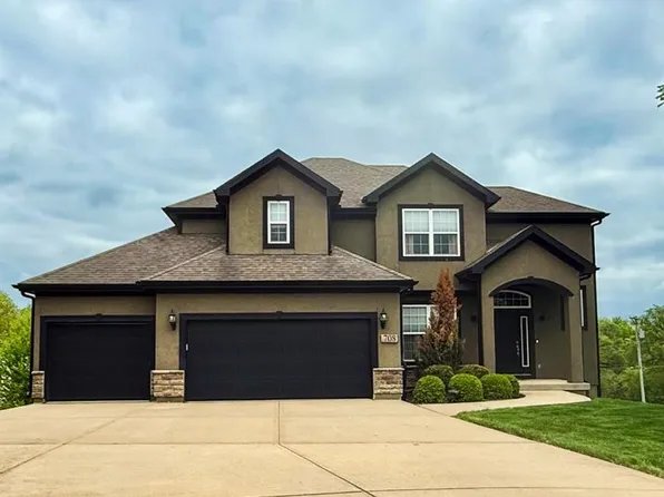 708 Clubhouse Dr, Warrensburg, MO 64093