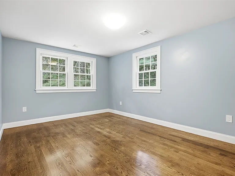 56 Arrowhead Rd — Photo 8